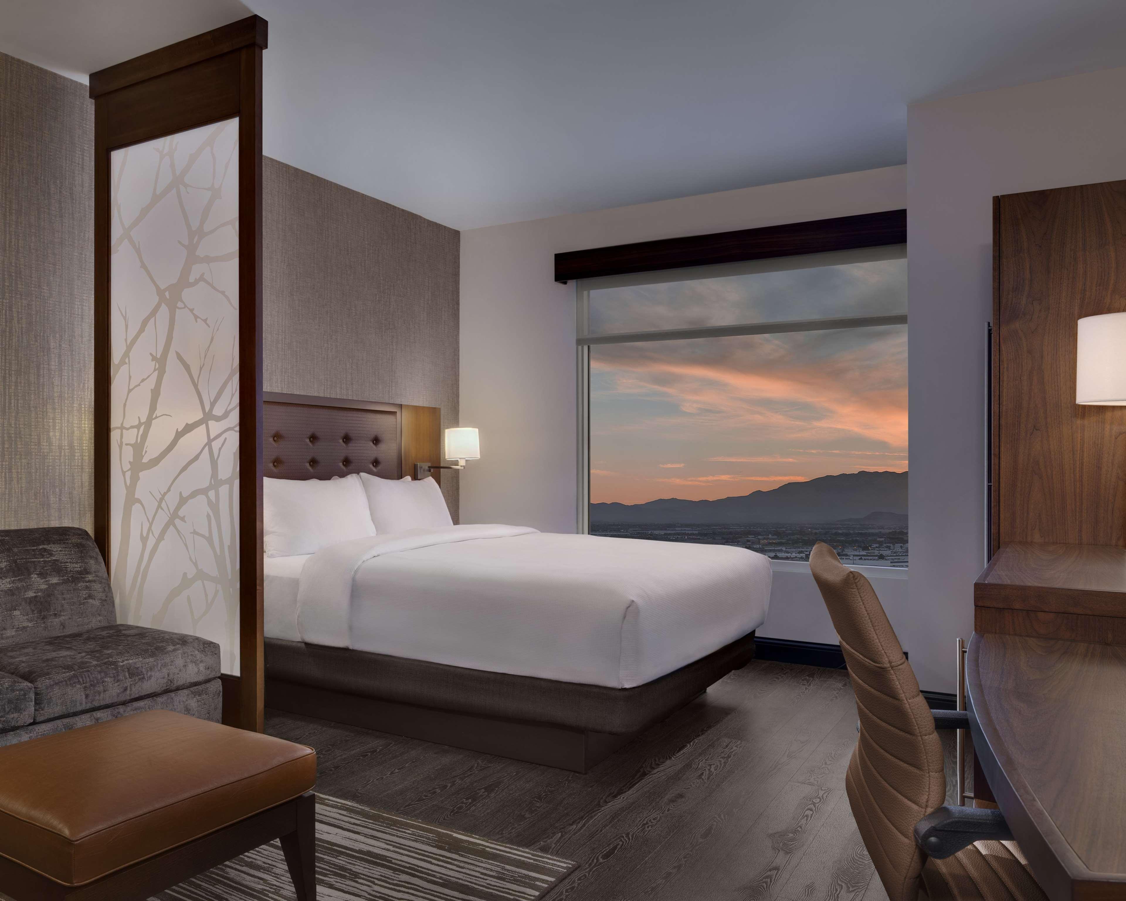 Hyatt Place Las Vegas At Silverton Village Eksteriør billede